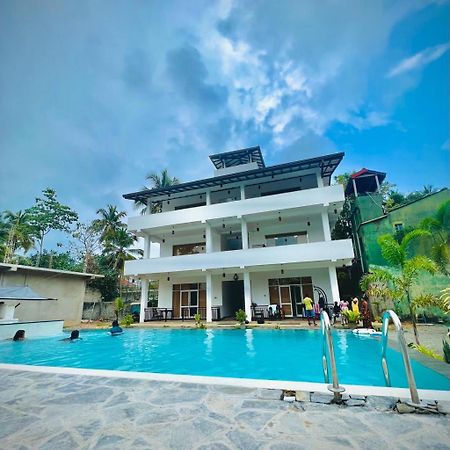 Dk Zur Einkehr Hotel Ahangama Exterior photo